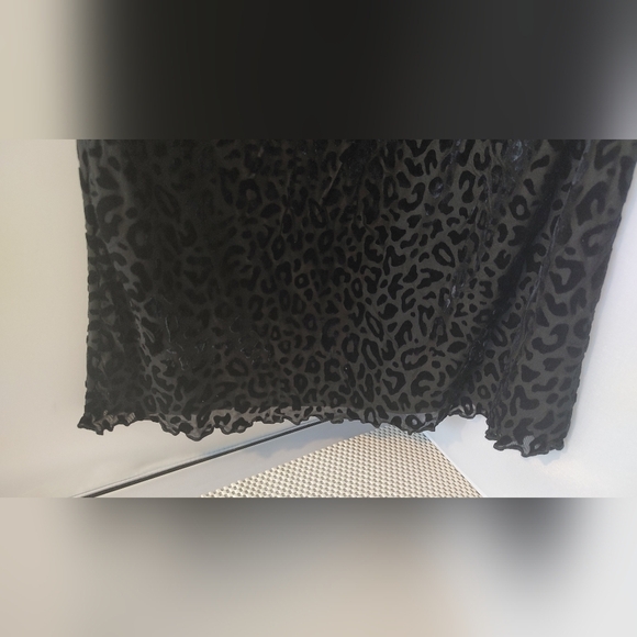 No Boundaries Women's Size S (4-6) Maxi Mesh Skirt Animal Black Flocked Mesh - Picture 5 of 5